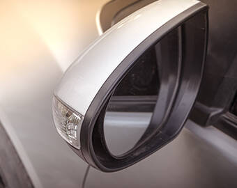 ドアミラー下部